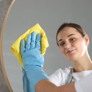 How Do Microfibre Cloths Actually Clean? The Science Behind the Fibres