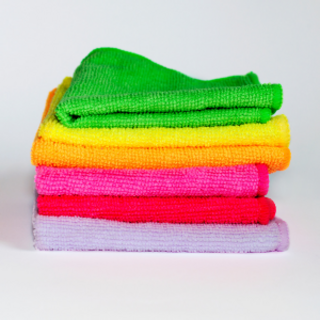 Why Use Different Coloured Microfibre Cloths in Your Cleaning Routine?